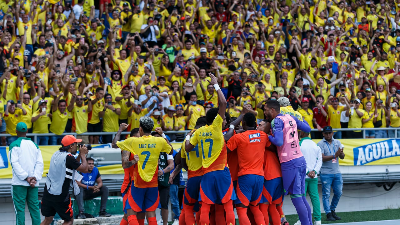 BARRANQUILLA, COLOMBIA - SEPTEMBER 10: James Rodriguez of Colombia (not in the image) celebrates his goal with his teammates during the FIFA World Cup 2026 Qualifier match between Colombia and Argentina at Roberto Melendez Metropolitan Stadium on September 10, 2024 in Barranquilla, Colombia. (Photo by Martín Fonseca/Eurasia Sport Images/Getty Images)