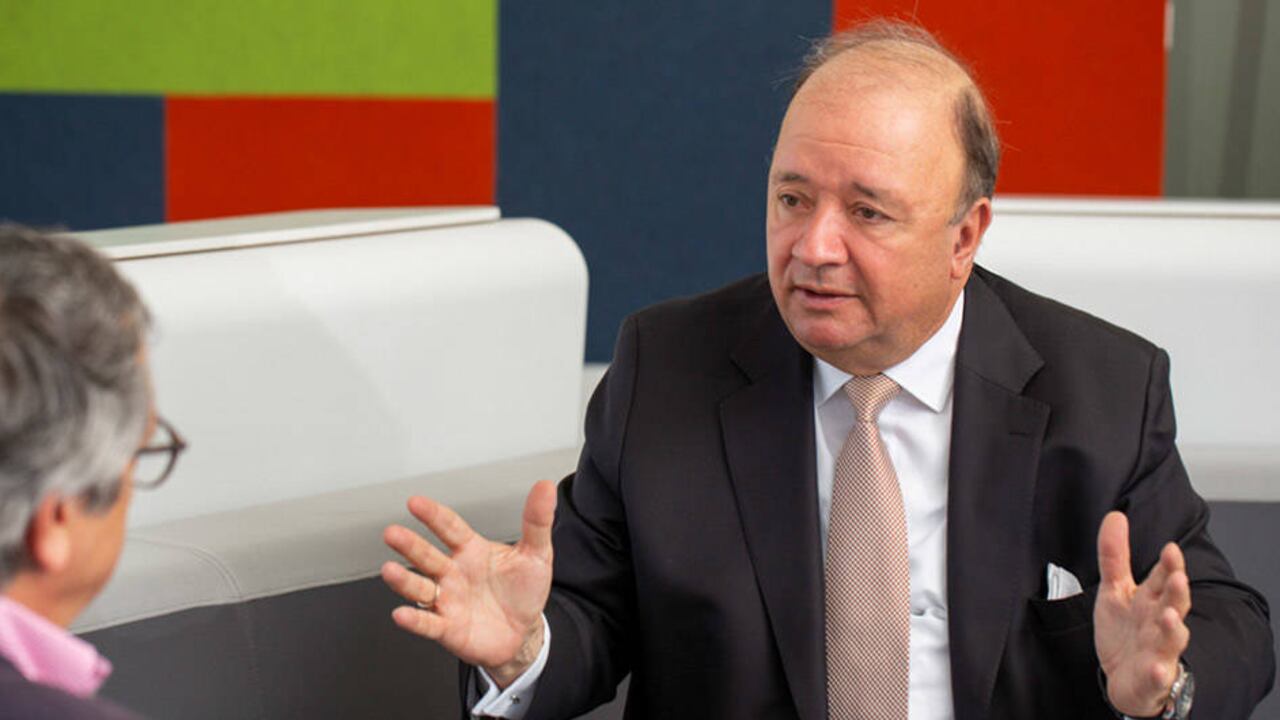 Luis Carlos Villegas, ministro de Defensa, en entrevista con Rodrigo Pardo.