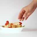 Hay ciertos tipos de alimentos que aportarán vitamina D al cuerpo humano.