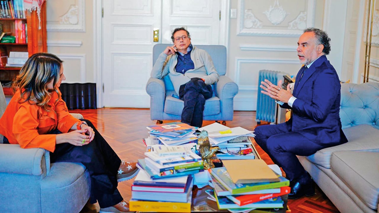 Gustavo Petro, Laura Sarabia y Armando Benedetti se volvieron a encontrar tras los escándalos que se han destapado en los últimos años. Los detalles de esa reunión aún son desconocidos.