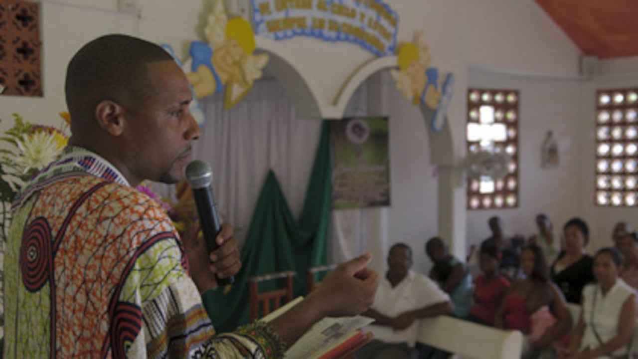 En la parroquia Divino Niño del barrio Las Américas, en Quibdó, el padre Antún Ramos demostró que se puede construir cuando hay unión.