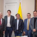 Gustavo Petro se reunió con el expresidente Álvaro Uribe.