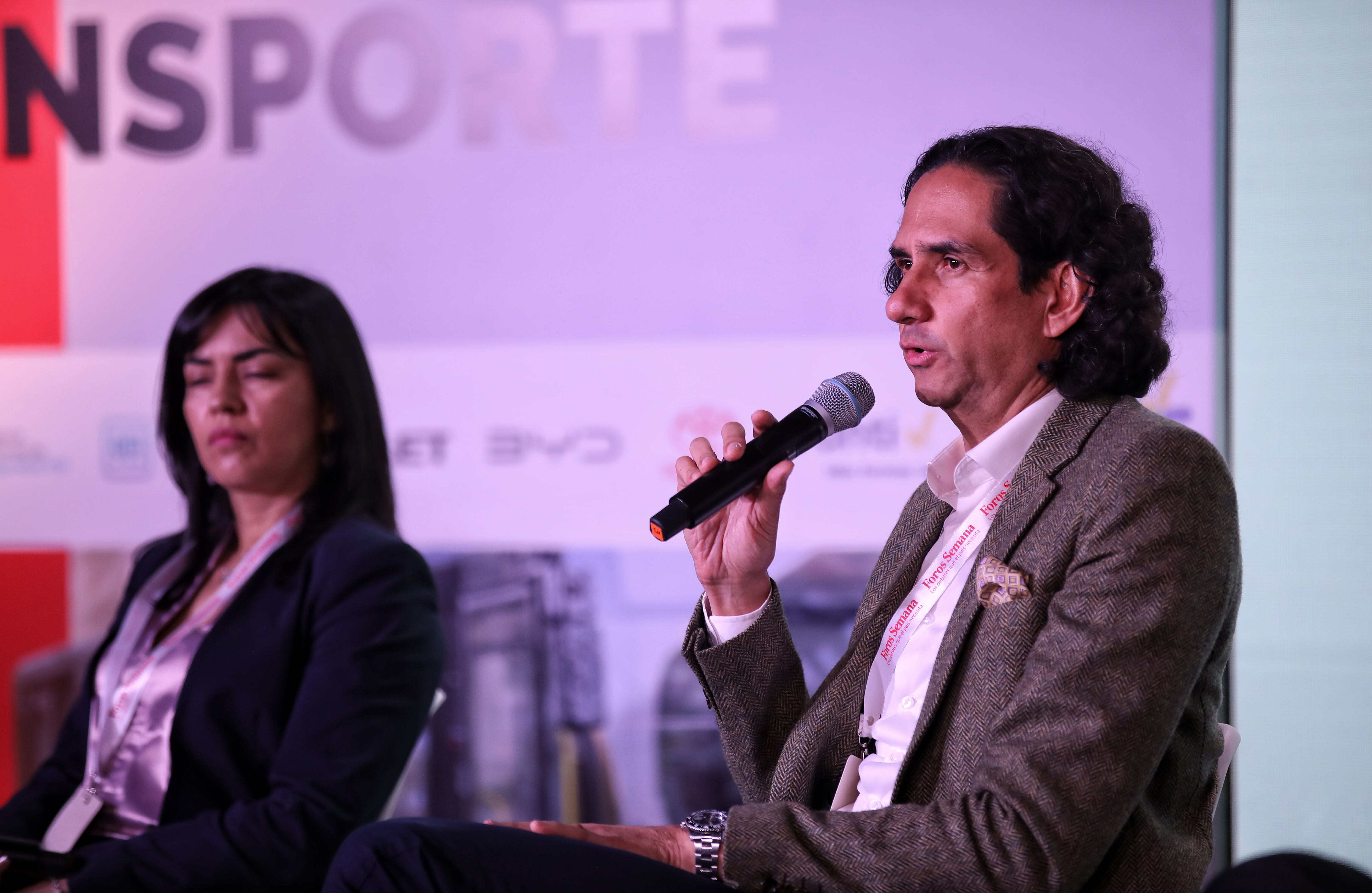 Marco Pastrana, gerente general de Motorysa, destacó que el país tiene avances en materia legislativa, ya que hay normativas como la Ley 1964 de 2019, que establece esquemas de promoción para el uso de vehículos eléctricos y de cero emisiones a través de incentivos.