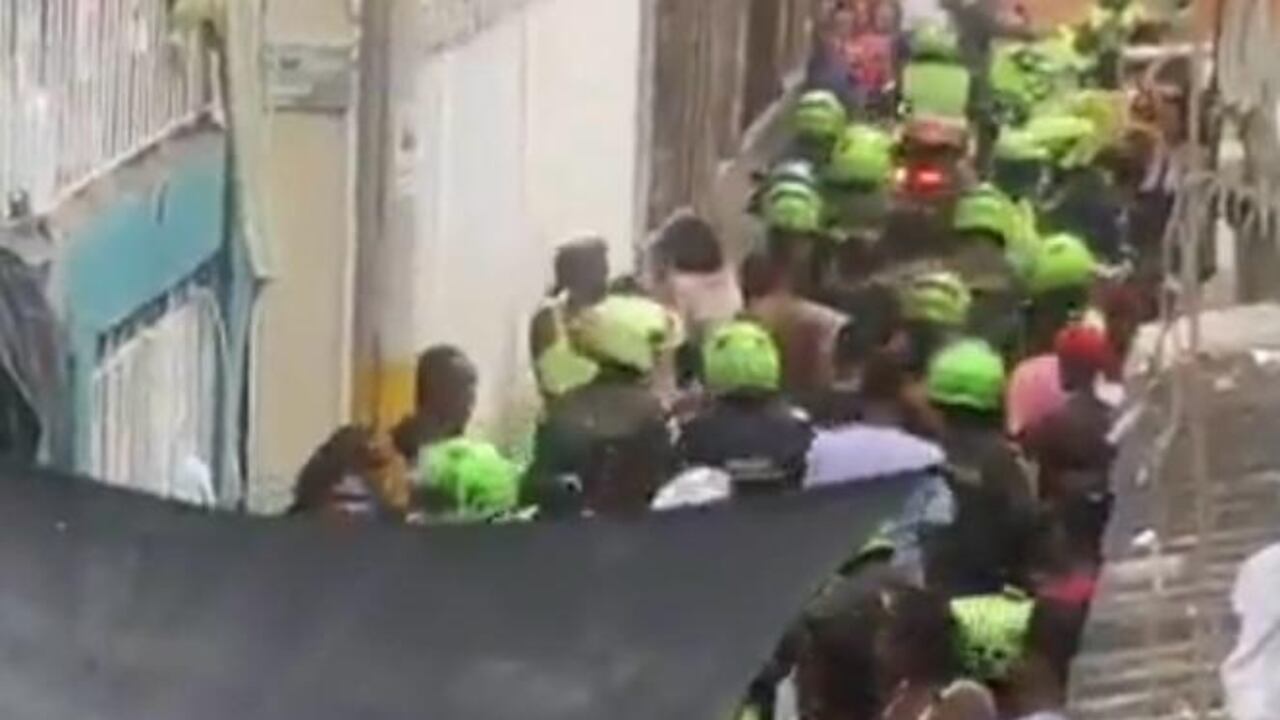 Asonada contra la Policía en Cali.