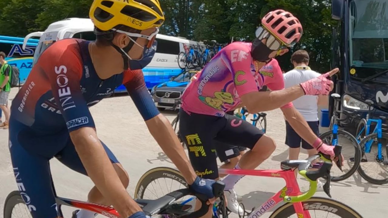 Ambos colombianos compartieron antes de la salida de la etapa 8.