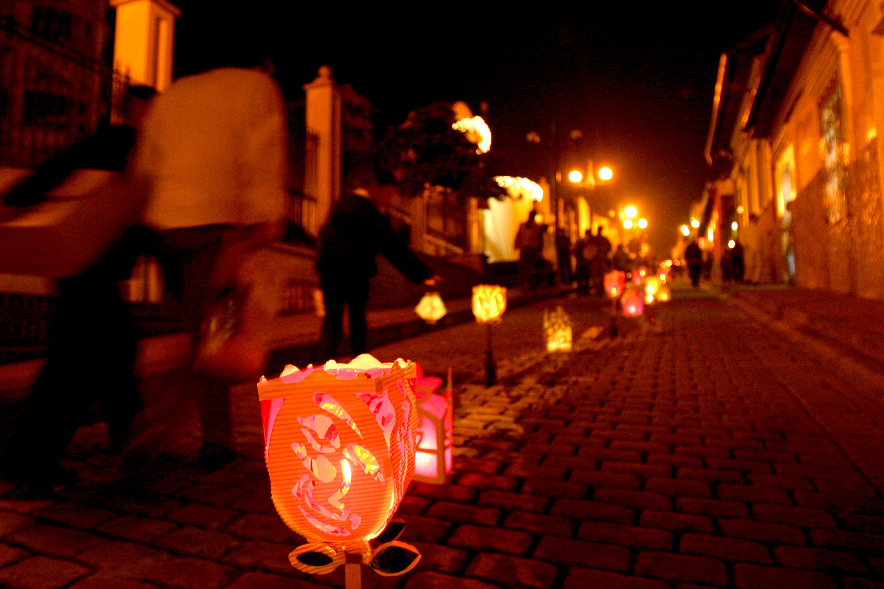 ILUMINACIÓN navideña BOGOTÁ. DÍA DE LAS VELITAS.
BOGOTÁ DICIEMBRE 7 DE 2003.
FOTO: JUAN CARLOS SIERRA- REVISTA SEMANA.