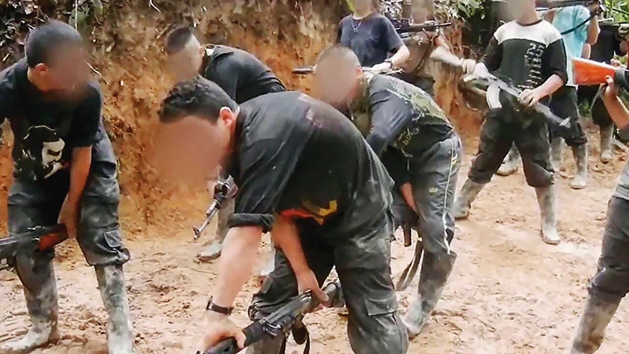 Las disidencias de las Farc son el grupo ilegal que más menores recluta en Colombia, principalmente la facción que comanda alias Iván Mordisco.
