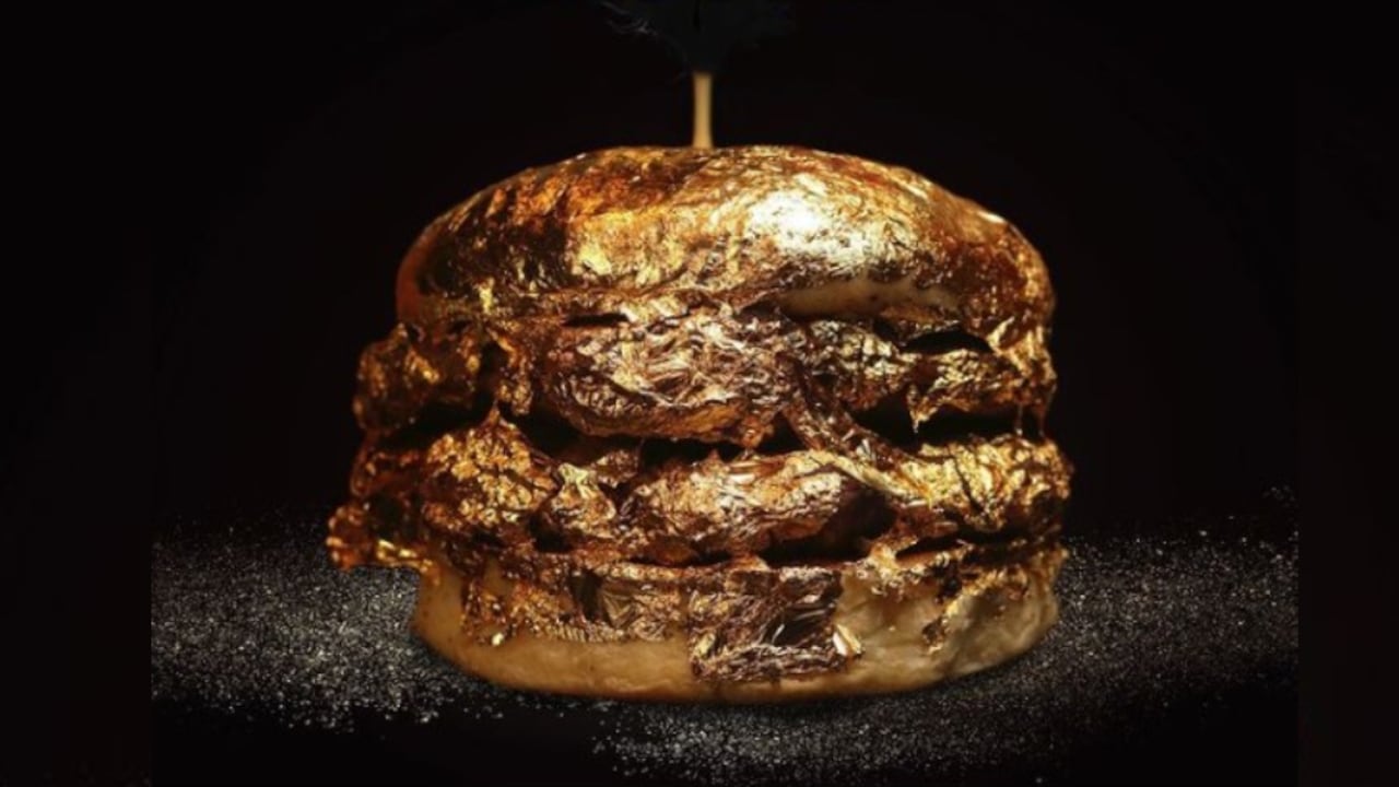 ¿La compraría? En Bucaramanga y Bogotá venden una hamburguesa bañada en oro; este es el costo