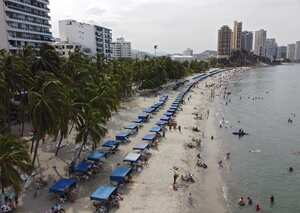 Turistas en El Rodadero
Santa Marta enero 8 del 2021
Foto : Guillermo Torres Reina / Semana