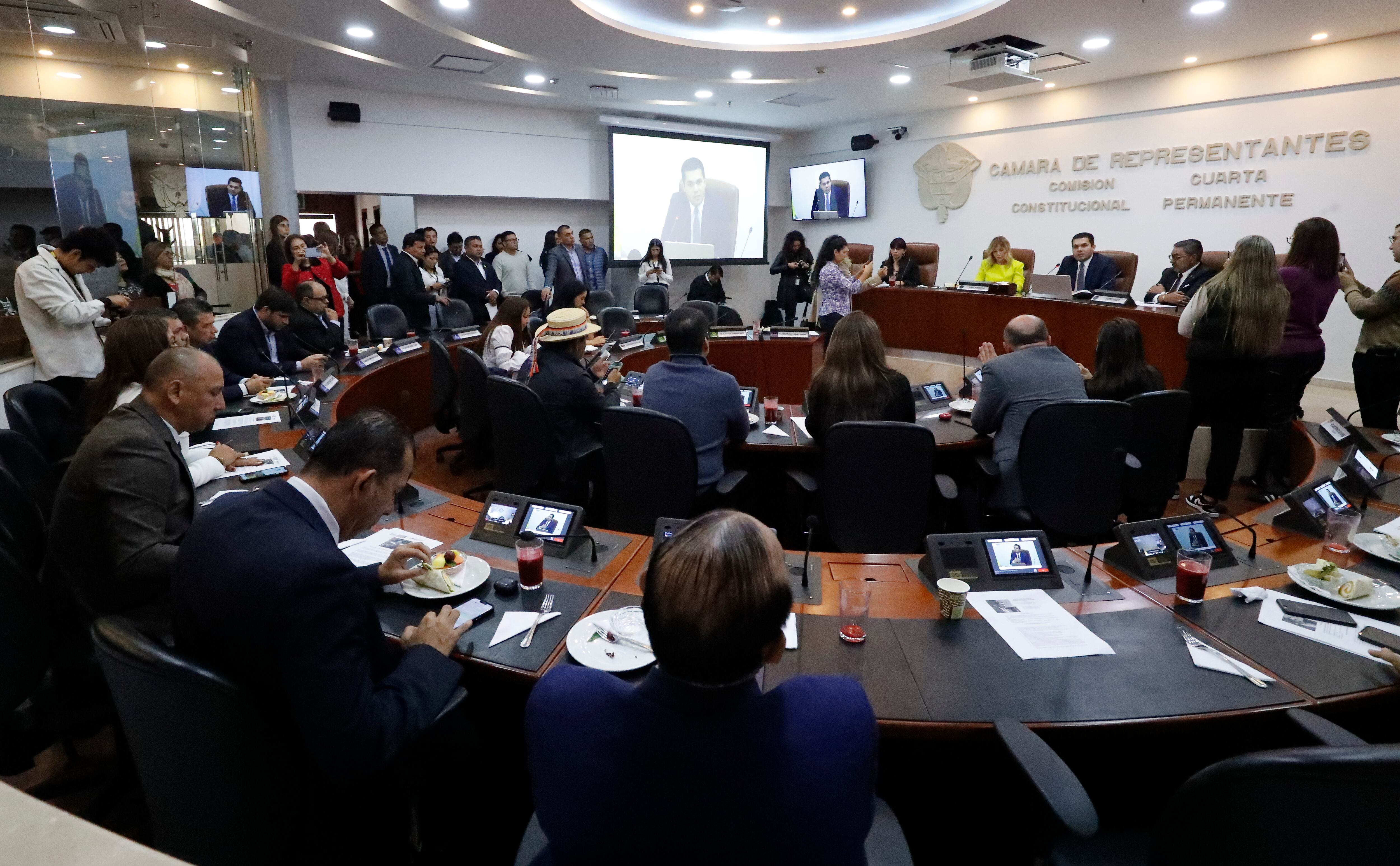 Instalación de las comisiones Constitucionales