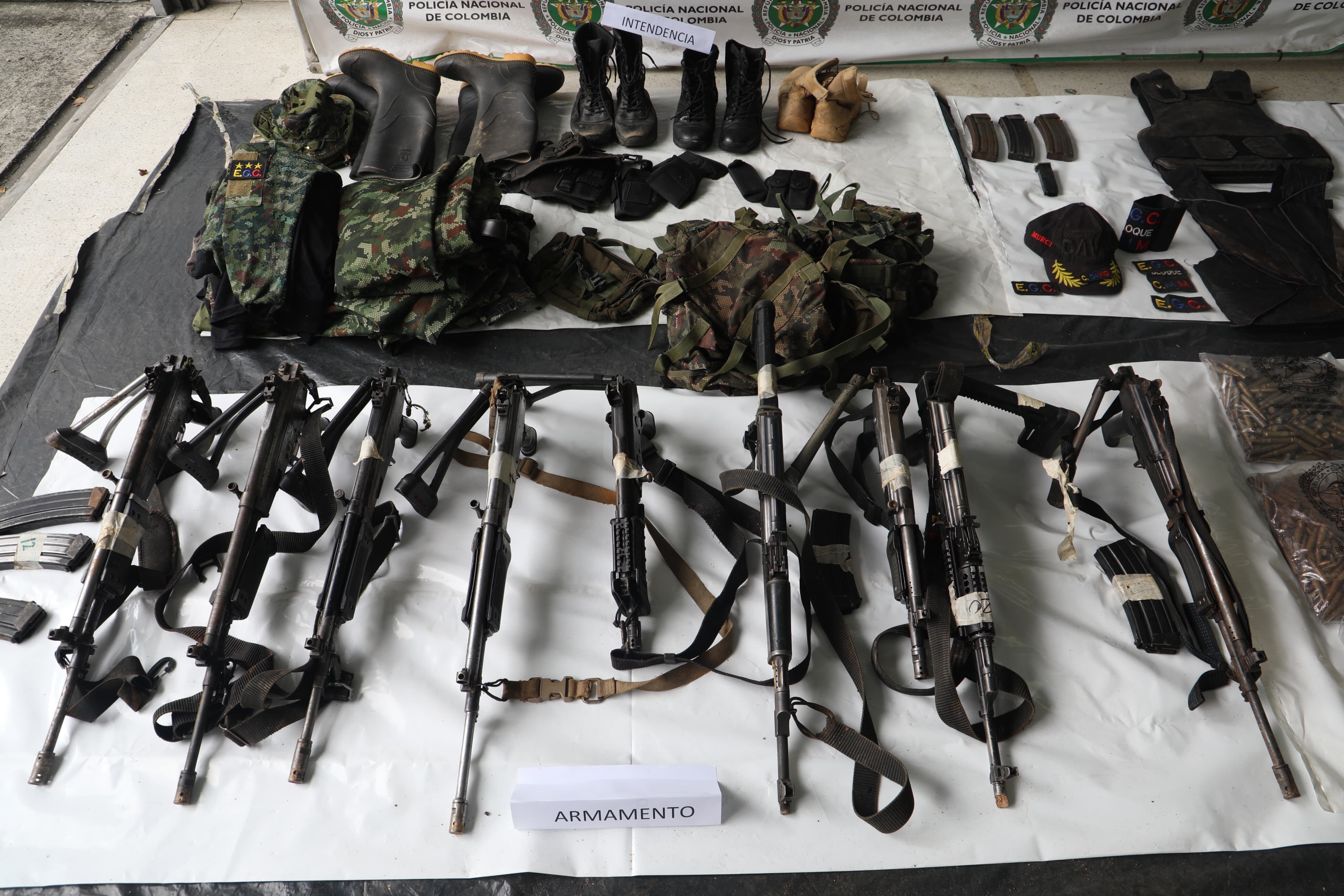 Armas decomisadas en el operativo contra alias Terror.
