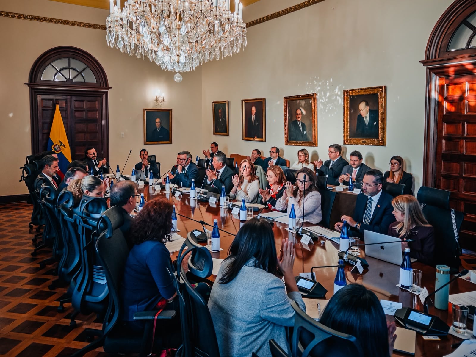 Consejo de ministros del gobierno de Abelardo De La Espriella.