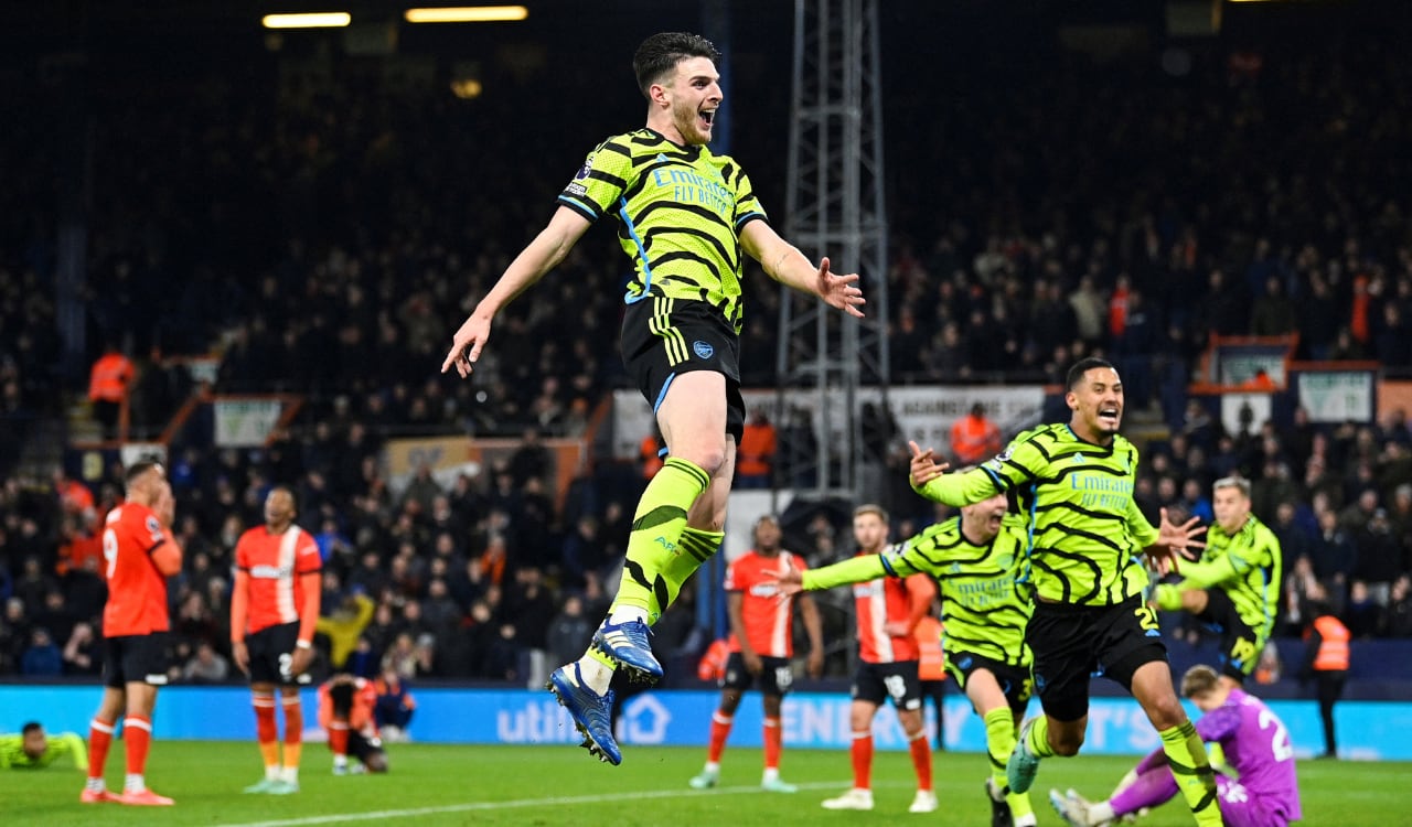 Arsenal se quedó con el liderato de la Premier League tras la fecha 15