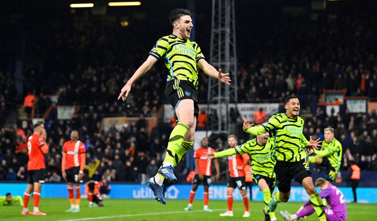 Arsenal se quedó con el liderato de la Premier League tras la fecha 15