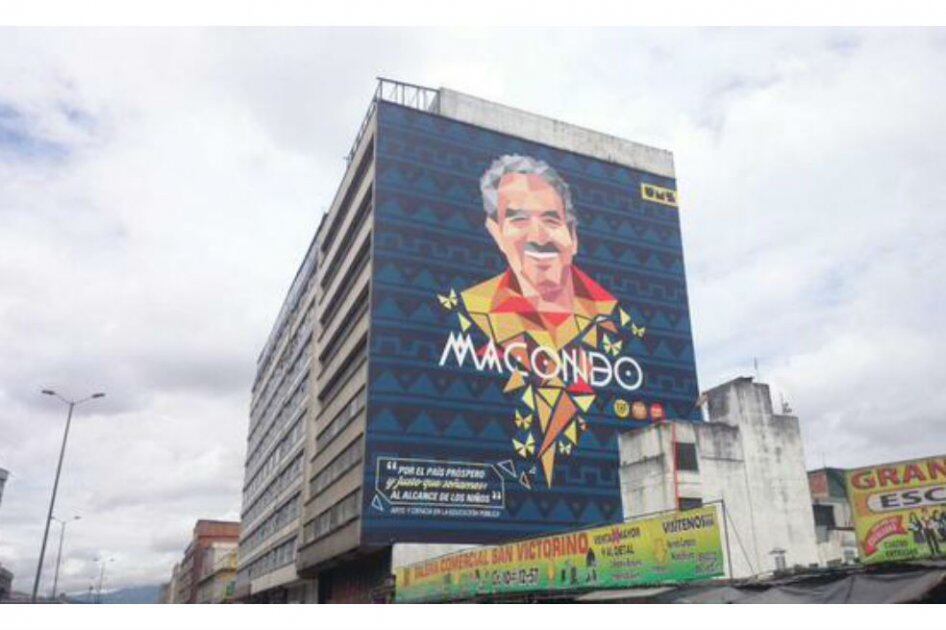 El hecho en cuestión ocurrió encima del edificio donde hay un mural de Macondo.