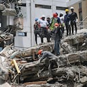 En la ciudad de Cali, después del derrumbe de los edificios, equipos de rescate y voluntarios buscaron por varias horas a sobrevivientes entre los escombros.