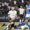 Millonarios vs. Llaneros en medio del juego de Liga