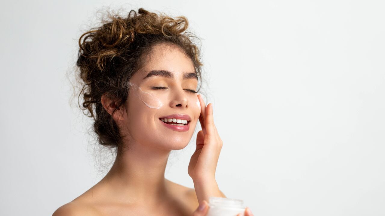 La falta de ácido hialurónico afecta la piel.