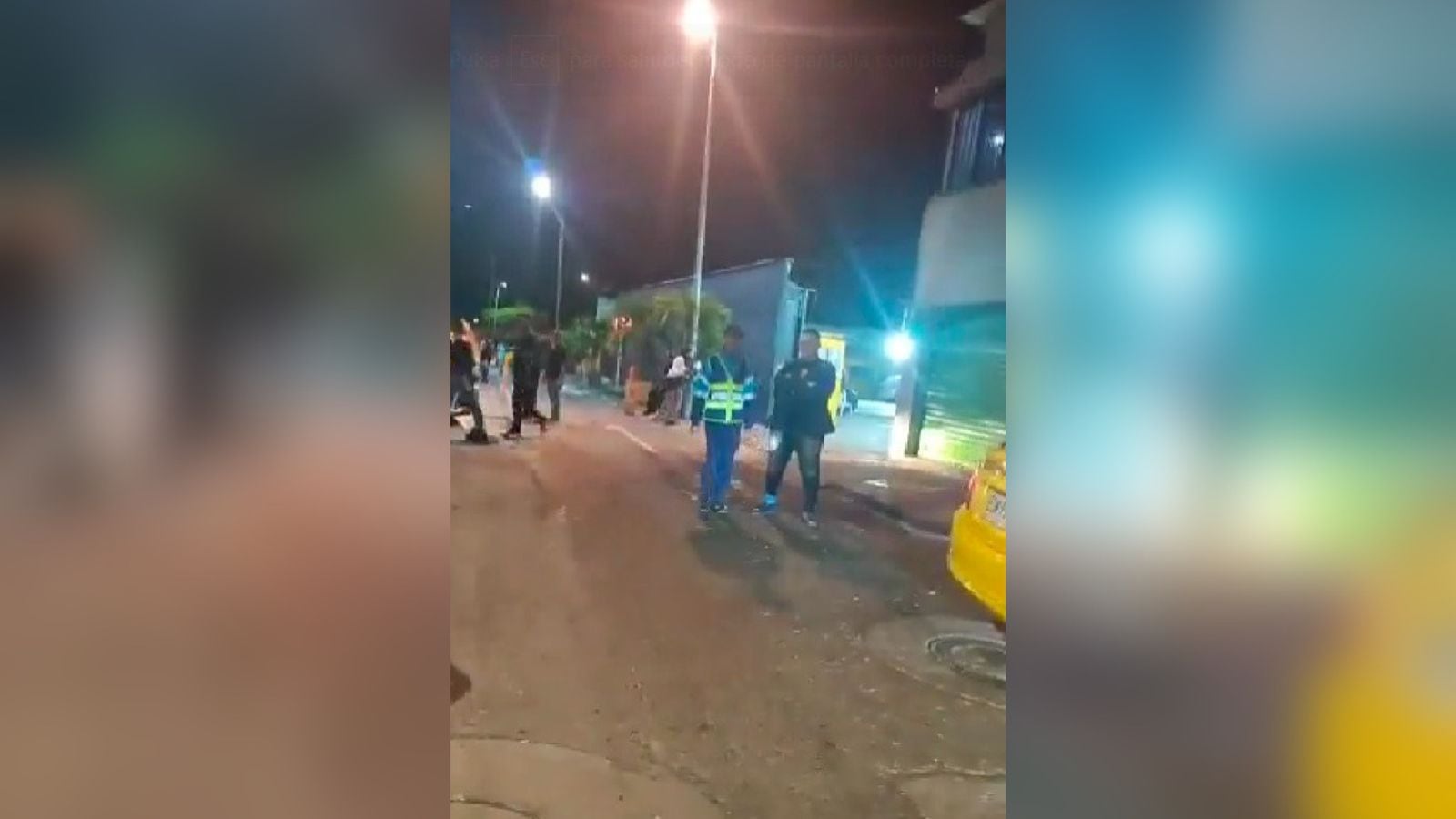 Los reguladores deben dejar de usar uniformes de guardas de tránsito.