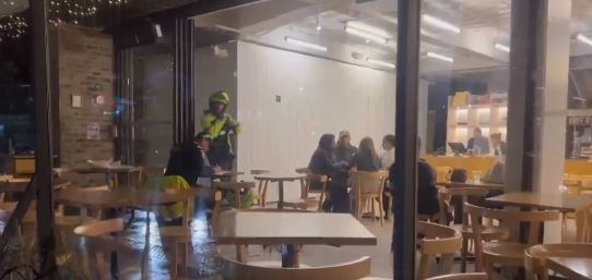 La Policía llegó hasta el lugar para recopilar todo el material probatorio