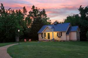 Las autoridades investigan la razón del crimen.