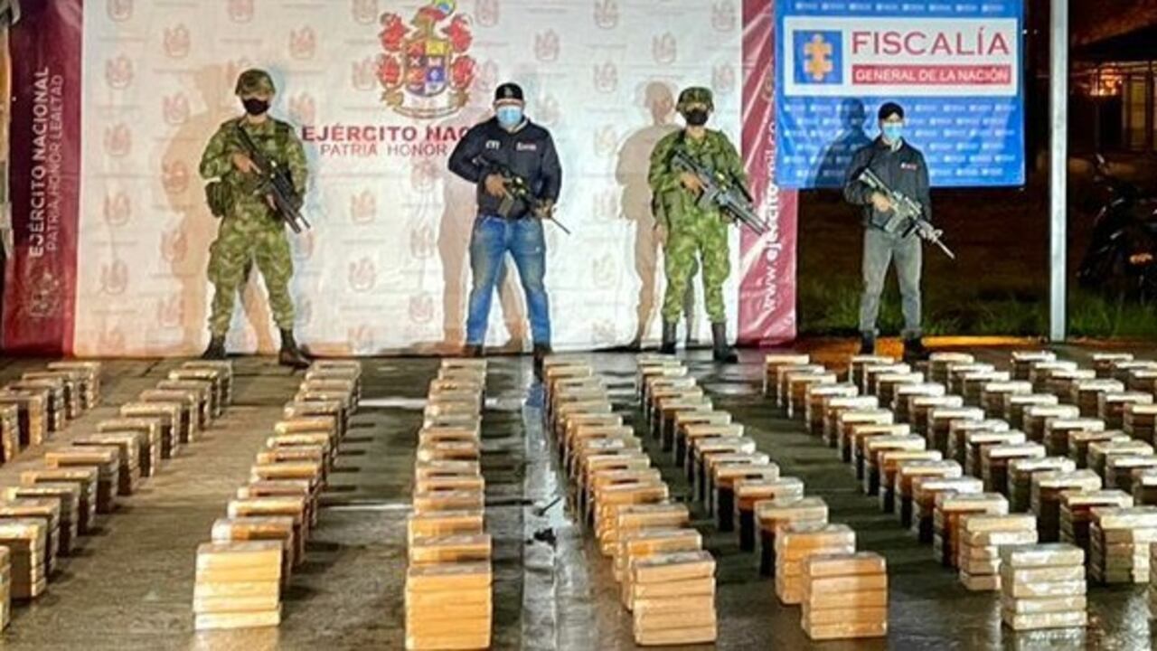 Los capturados presuntamente pertenecen a un grupo armado.