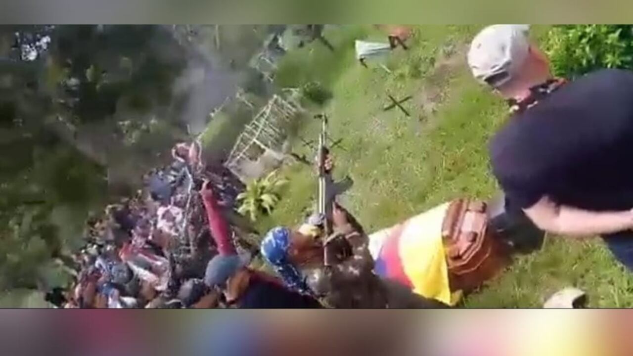 Plomo y funeral: así las disidencias de las Farc despidieron a uno de sus cabecillas muertos en Catatumbo