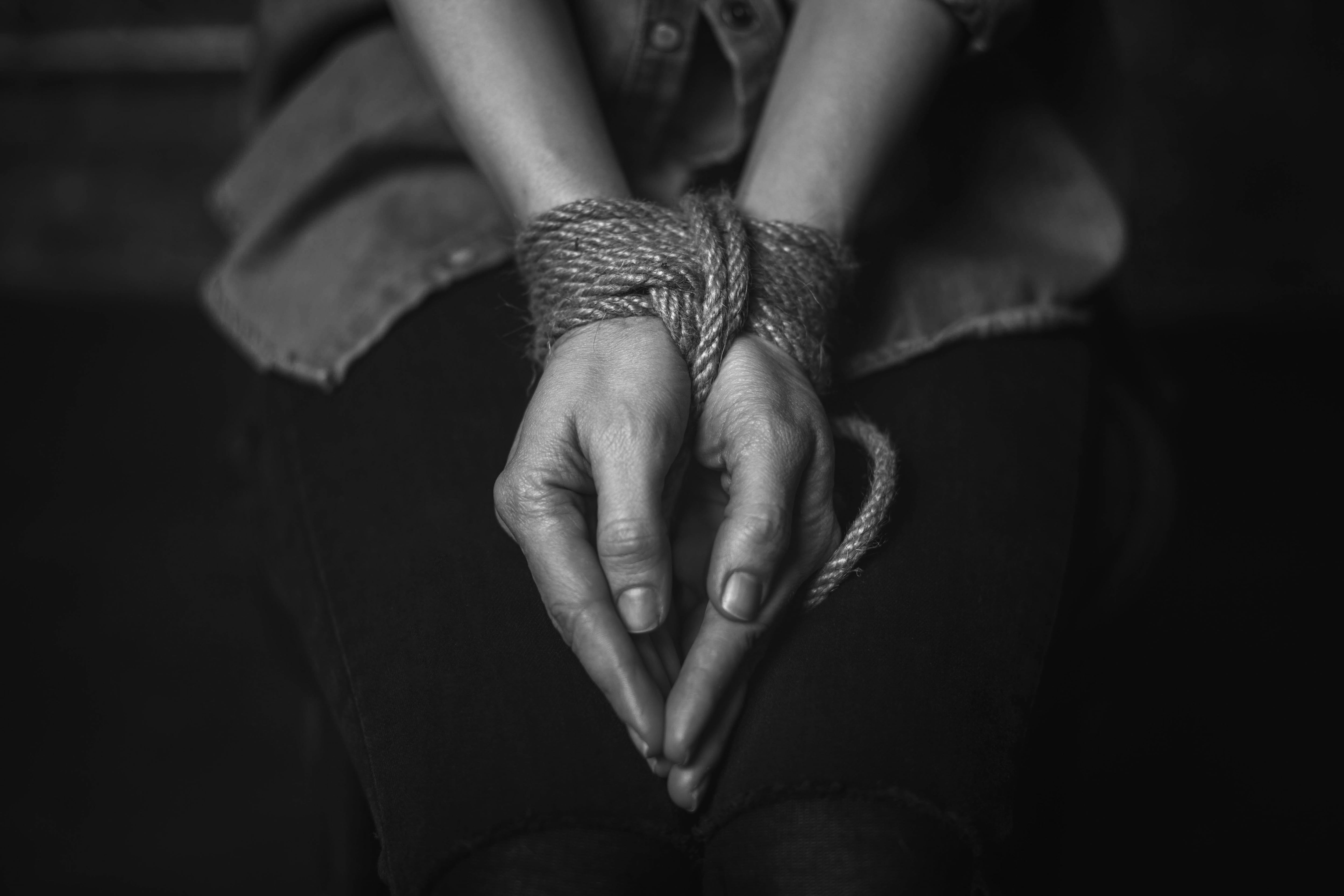 Secuestro, arma fuego, martillo