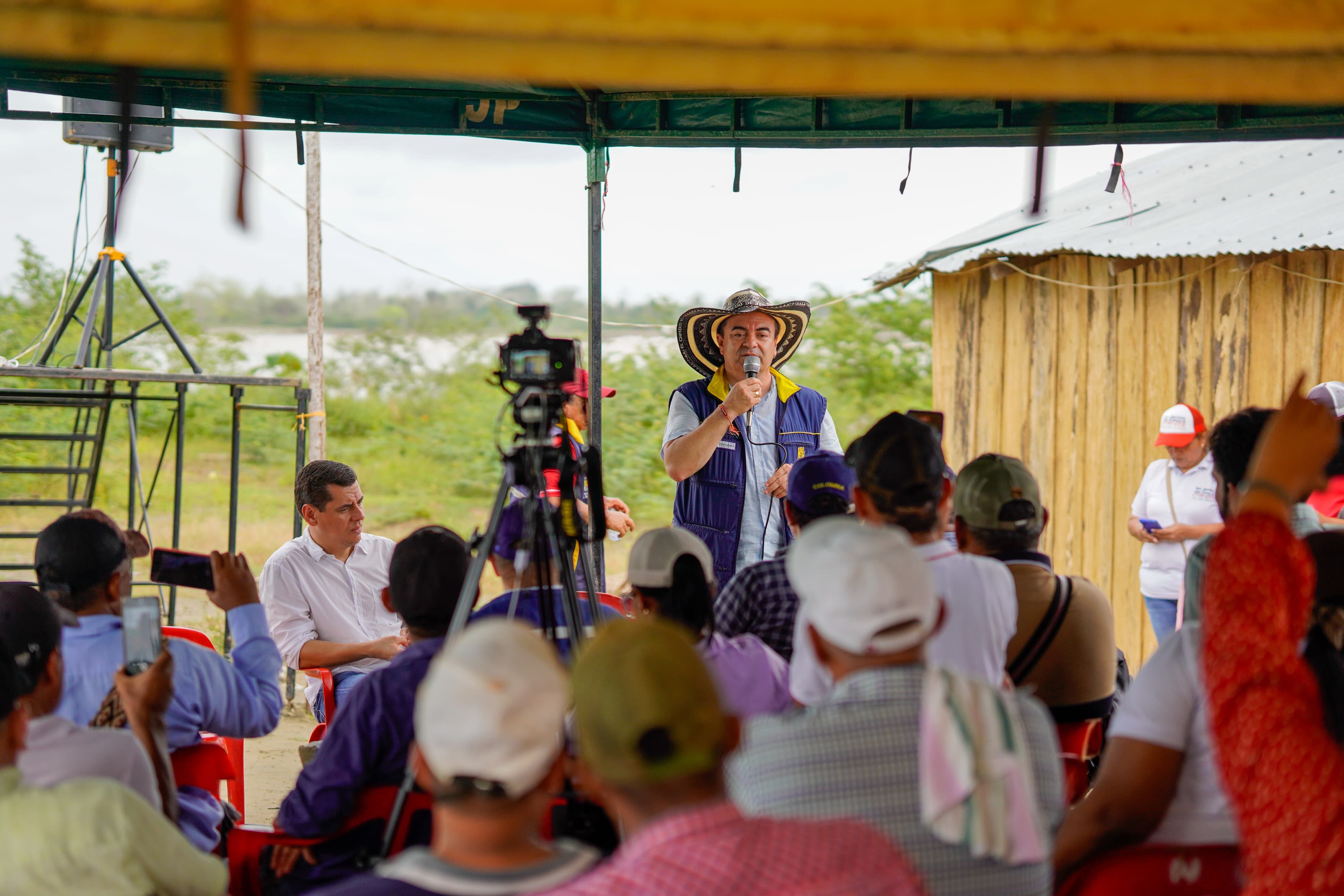 El director de la UNGRD, Olmedo López Martínez