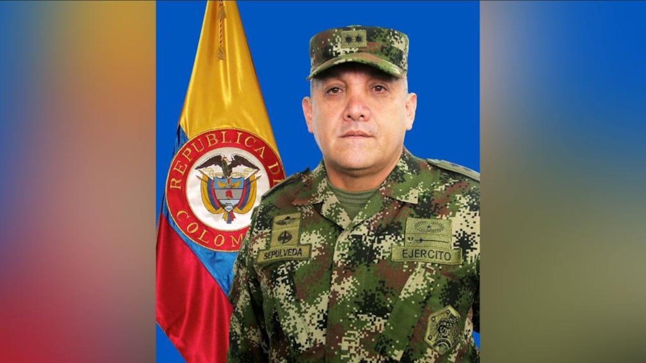 “La purga va ser larga”, la fuerte advertencia del segundo comandante del Ejército a los capitanes que encuentre tomando tinto.