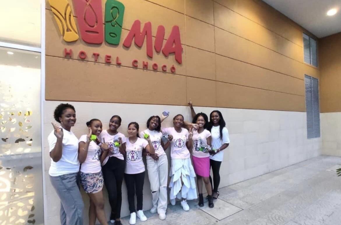 El programa de robótica femenina en Quibdó ha impactado positivamente en la comunidad, ya que es un proyecto inclusivo.