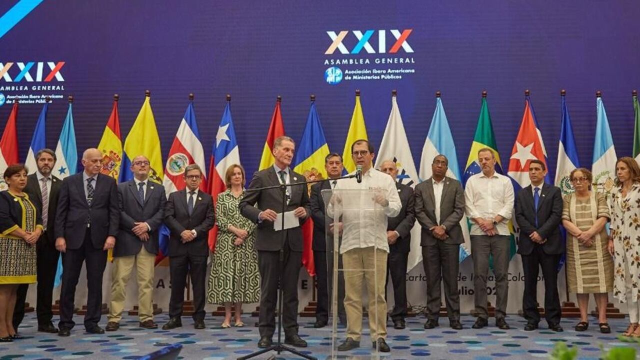 El fiscal Francisco Barbosa en su discurso como presidente de la Asociación Ibero Americana de Ministerios Públicos (AIAMP)
