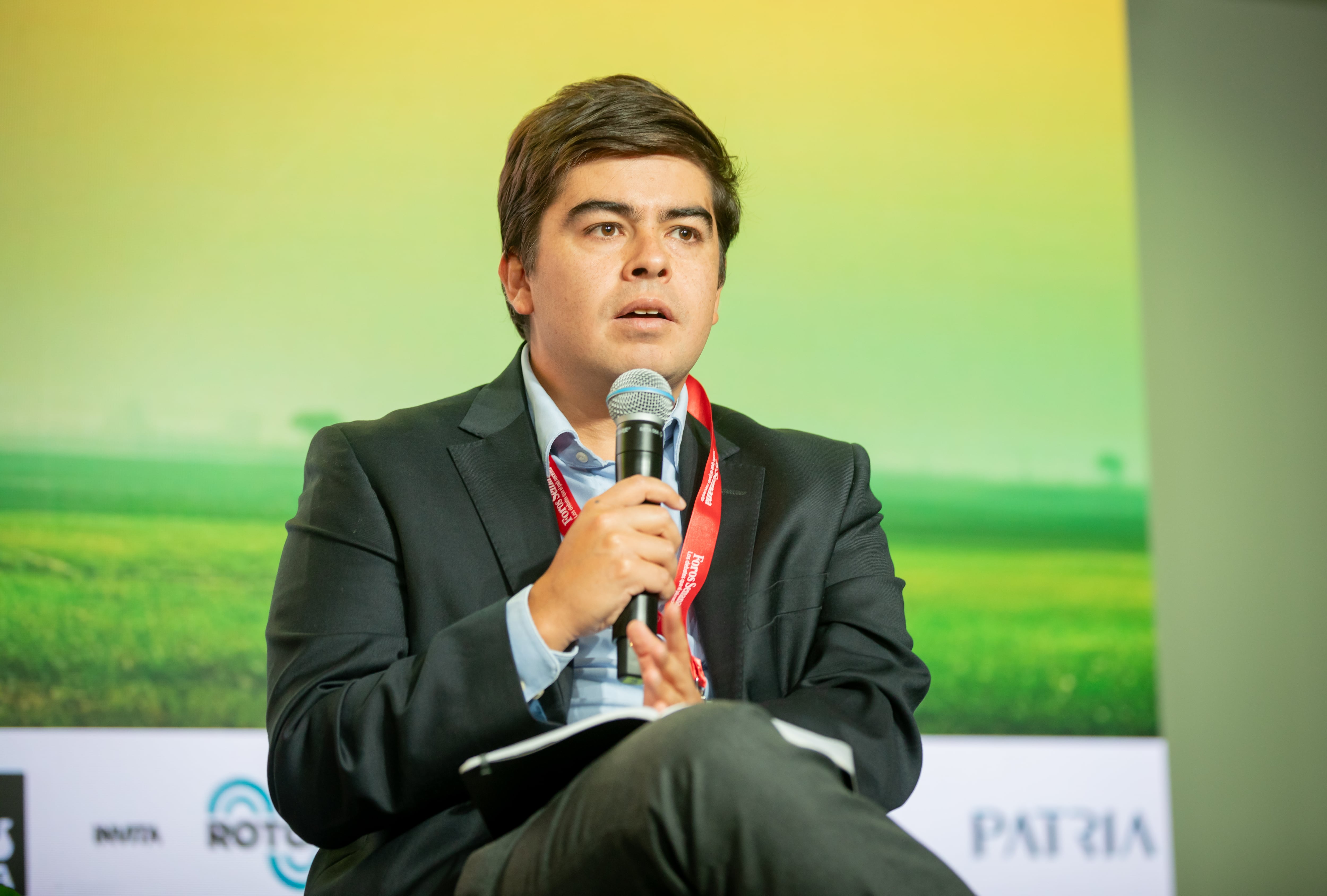 Foro Colombia Rural 2026
¿Cómo impulsar el crecimiento económico desde el campo?
30 de abril de  2026 

LOS DATOS CLAVE 

Juan José Perfetti
Consultor y asesor económico e investigador asociado de Fedesarrollo
César Pabón
Director ejecutivo de Investigaciones Económicas Corficolombiana
Modera: Laura Charry
Editora central de SEMANA