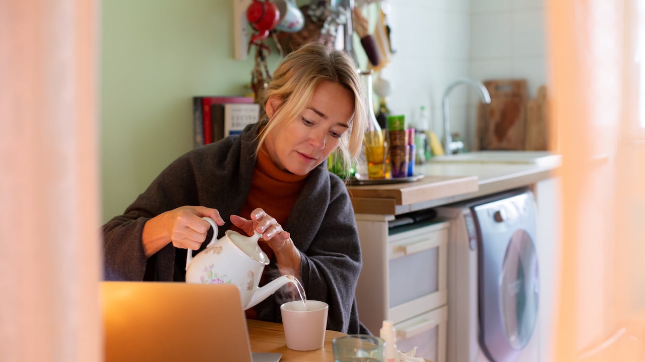 Algunas personas toman medicamentos sin prescripción médica.