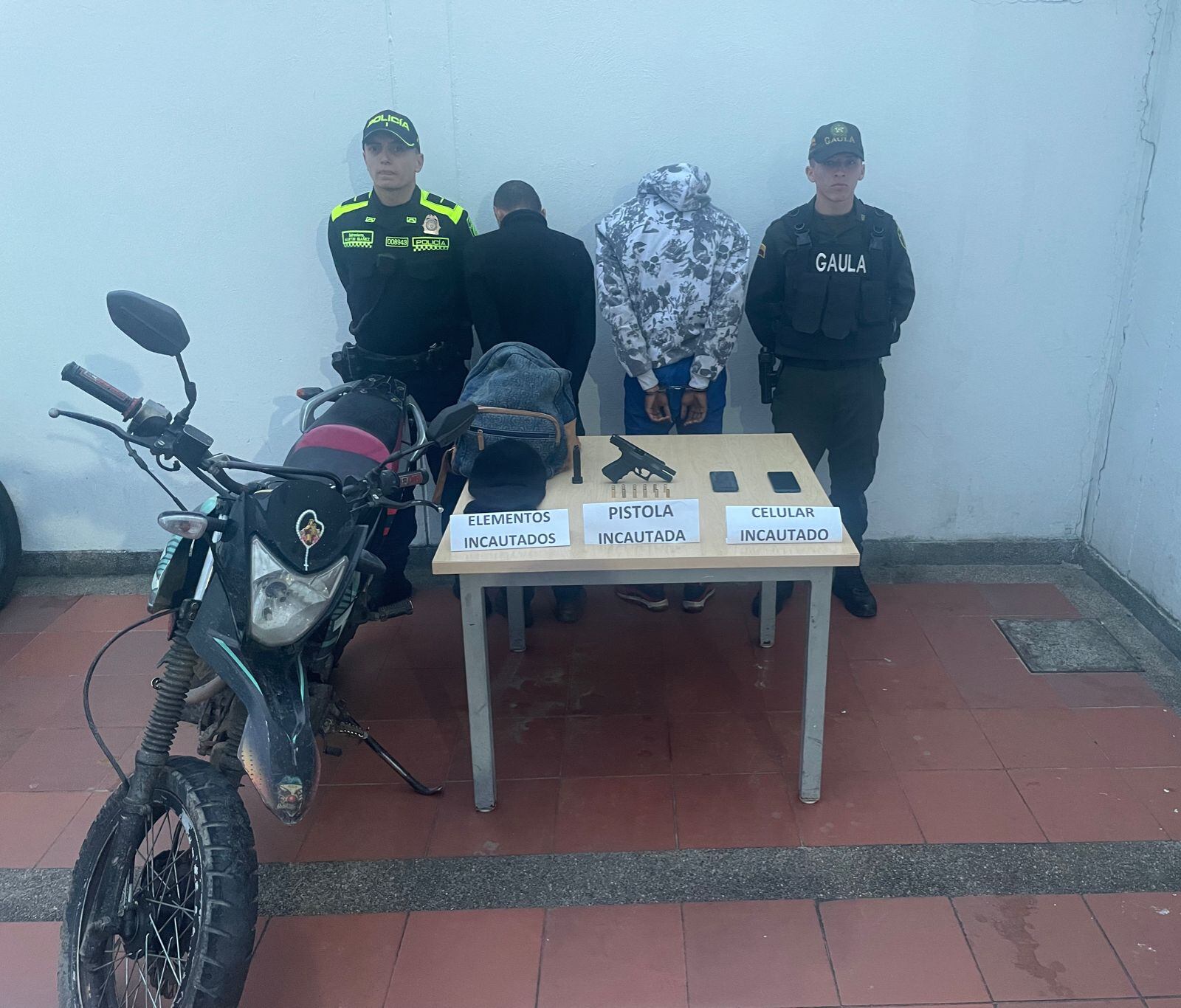 Estos dos hombres fueron capturados por ser los presuntos responsables de la modalidad de falso servicio, en un caso ocurrido en Cundinamarca.