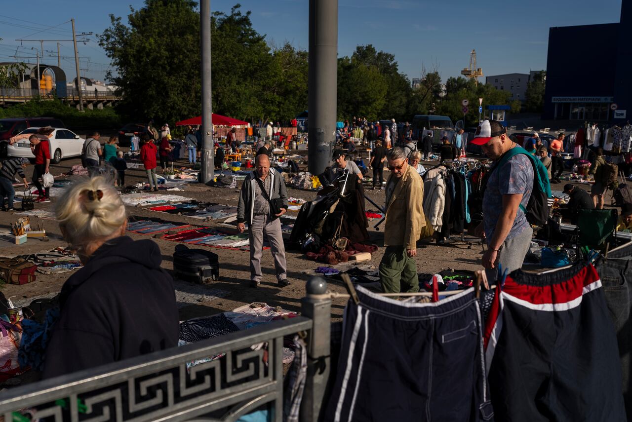 El mercado ha sobrevivido a la guerra rusa en Ucrania, aunque los turistas han desaparecido y el nivel adquisitivo de la mayoría de los ucranianos ha bajado.