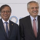 El presidente de Argentina, Alberto Fernández (D), junto al presidente de Colombia, Gustavo Petro