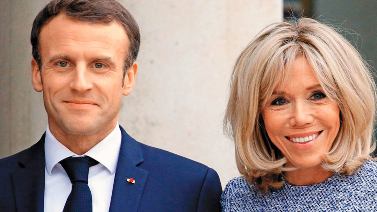 Brigitte no pasó simplemente de amante a esposa y primera dama. Desempeño un papel determinante para que su esposo llegara a la presidencia