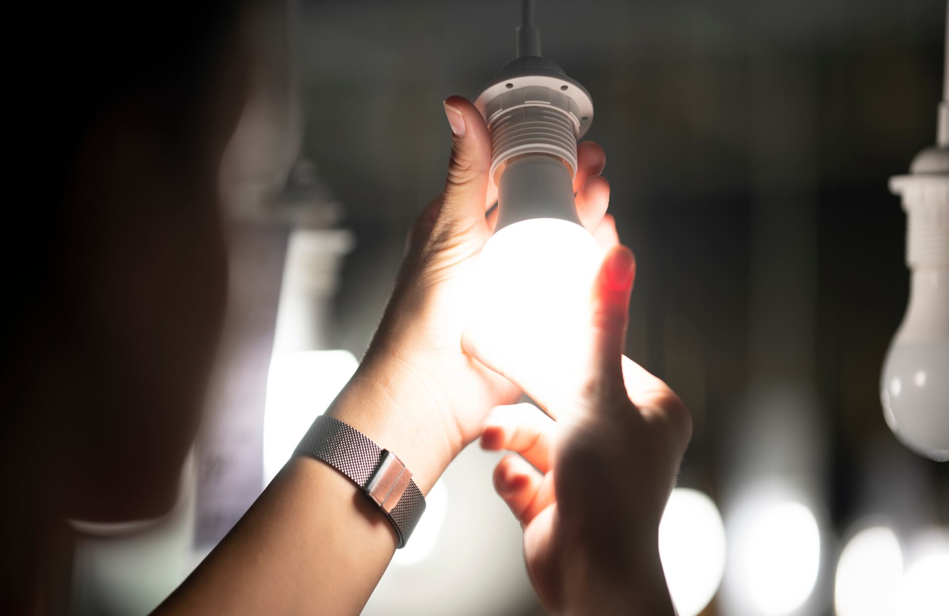 Uno de los principales beneficios de las luces LED es su bajo consumo energético.