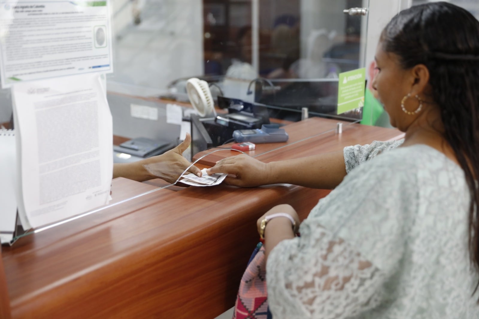 El pago se hará después de las elecciones locales de octubre, y serán 500.000 pesos para todas las familias.