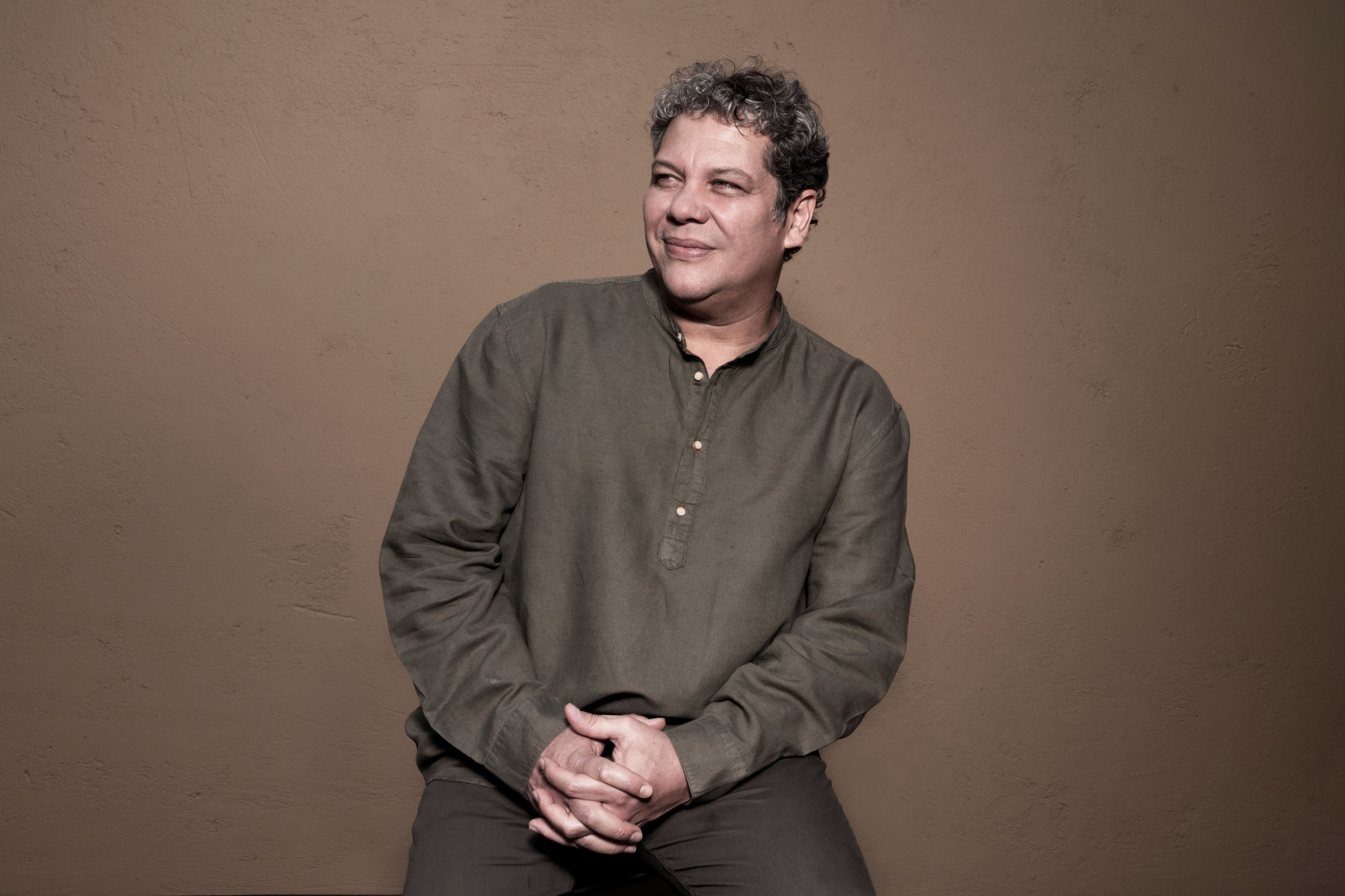 Chabuco compartirá con el público una noche única, cargada de emoción, música en vivo y fusiones inesperadas.