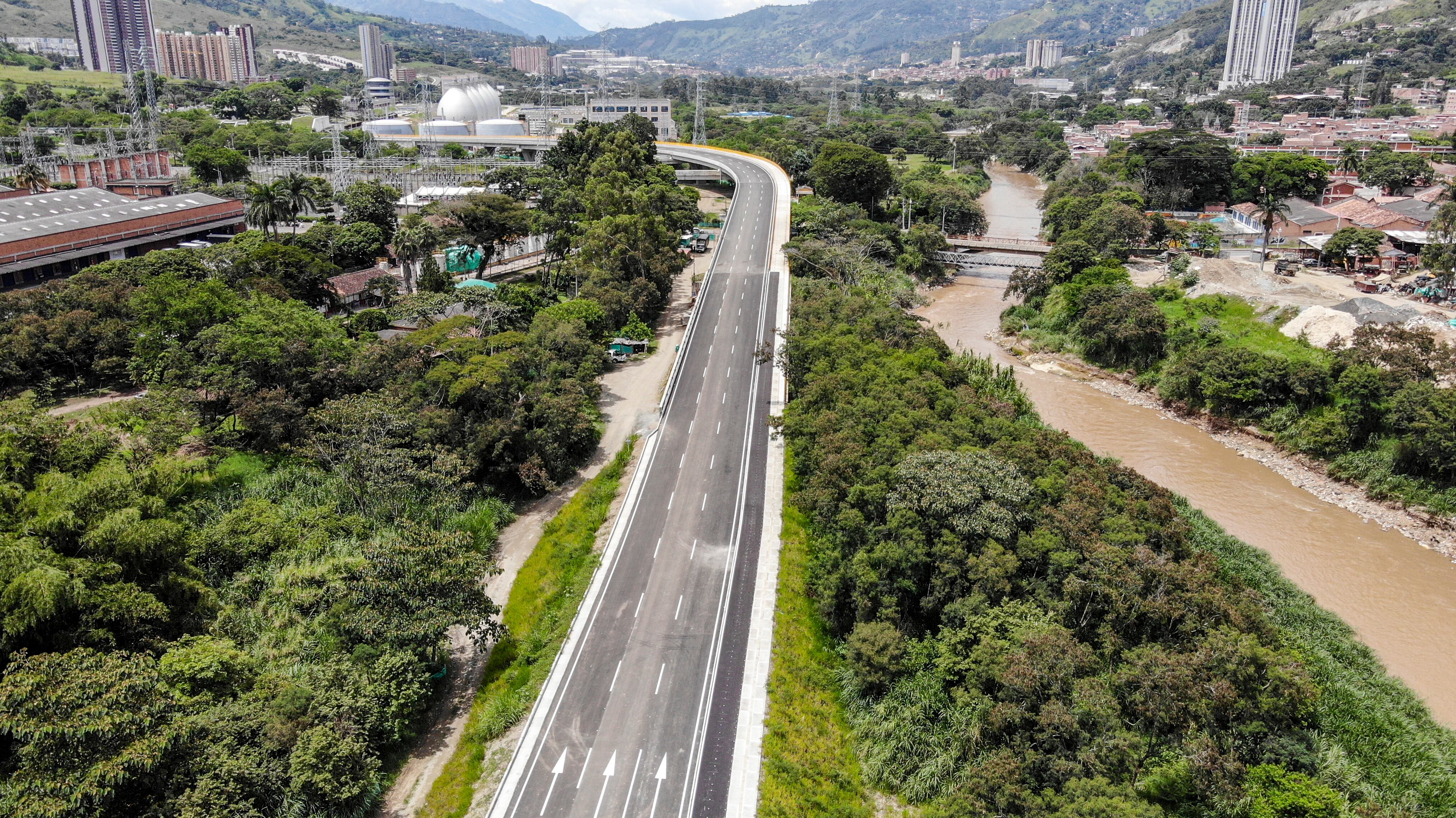 El Área Metropolitana del Valle de Aburrá ejecuta el megaproyecto vial Regional Oriental Norte, conjuntamente con la Gobernación de Antioquia.