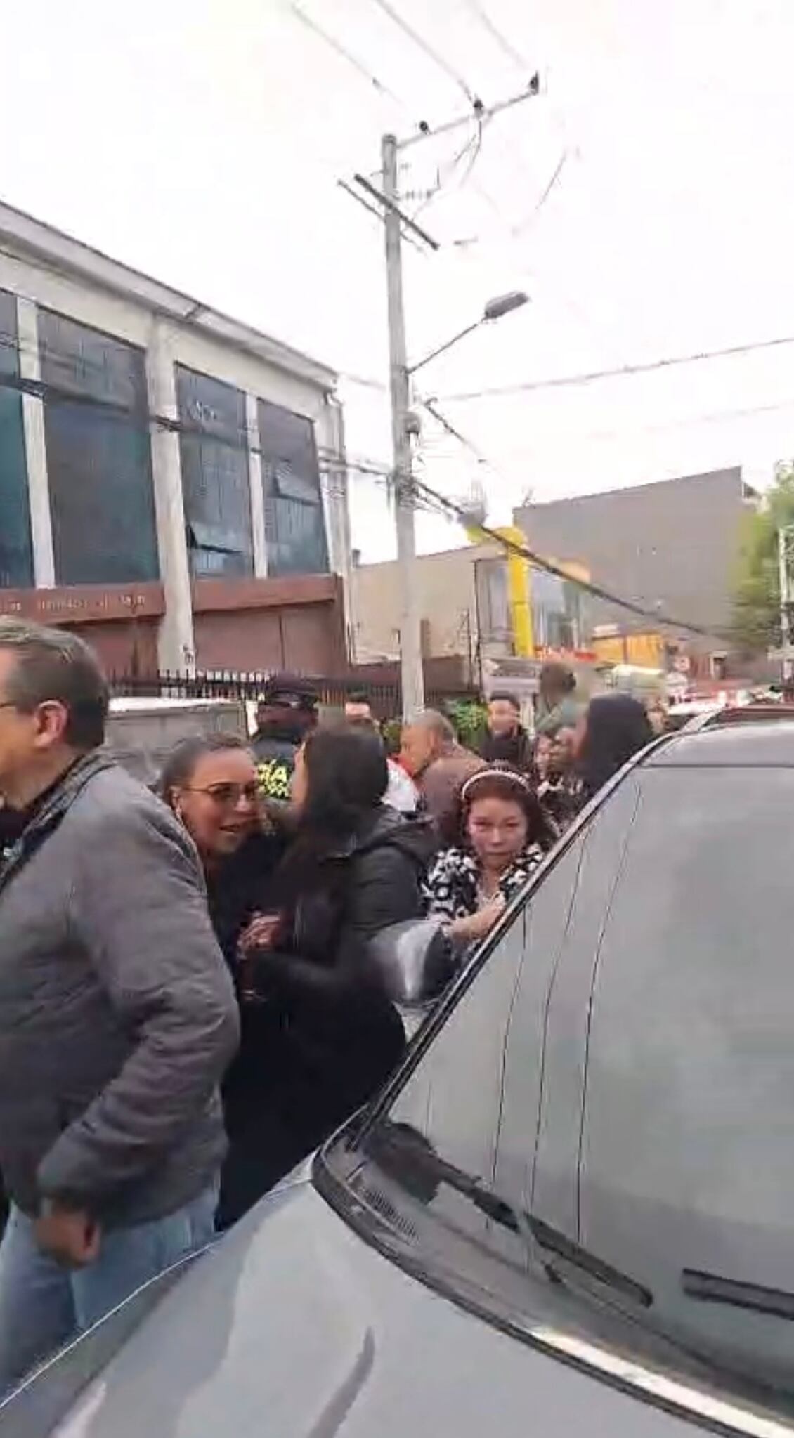 Alentado Miguel Uribe