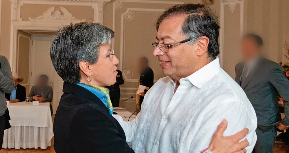 cuenta que Claudia López es una de las promotoras de la idea de igualar el periodo de las alcaldías con el del Gobierno. 