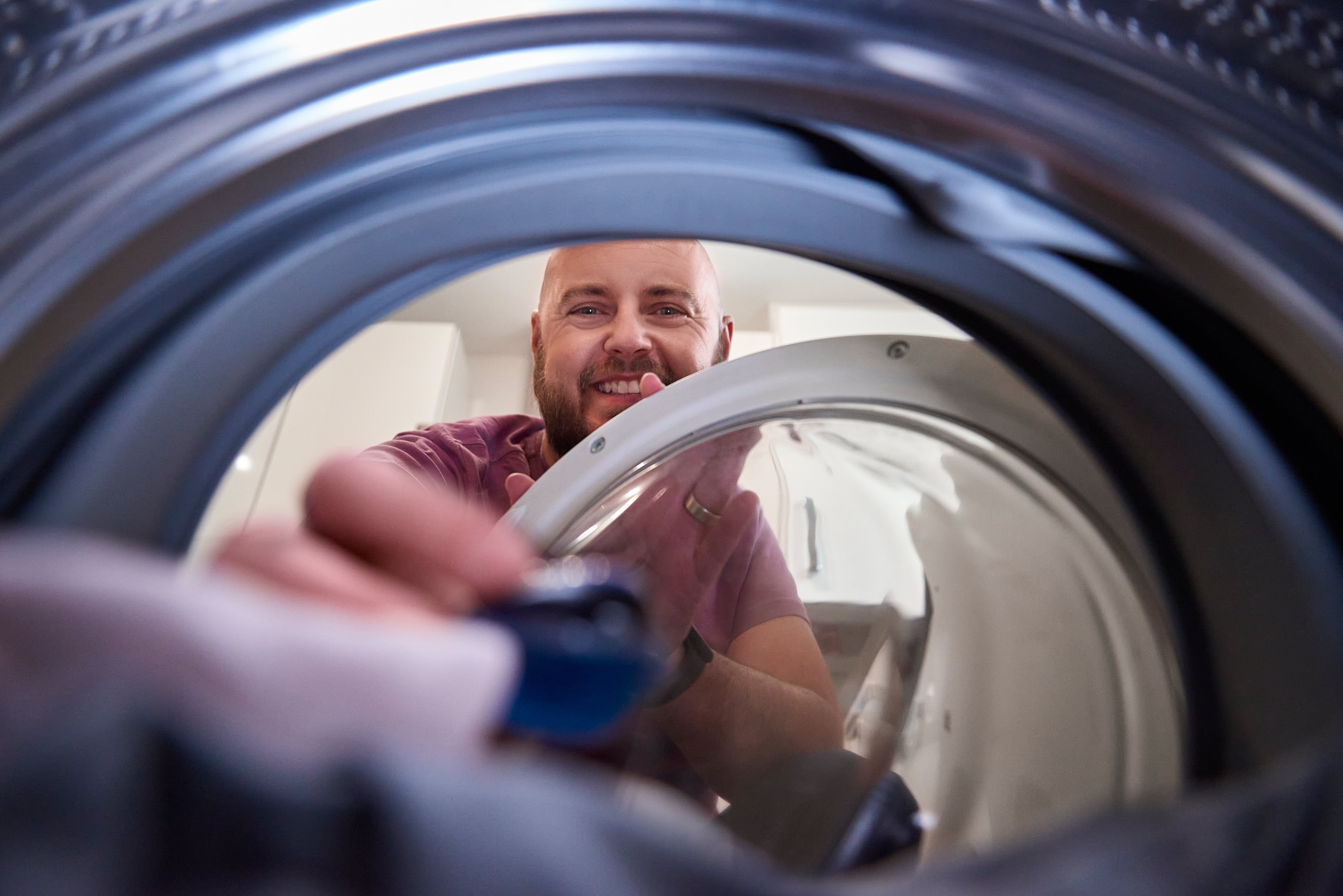 Estos son los principales propósitos y ventajas de añadir bolitas de papel aluminio al ciclo de lavado.