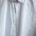 Secretos para un armario siempre impecable: la toalla húmeda como herramienta antiarrugas.