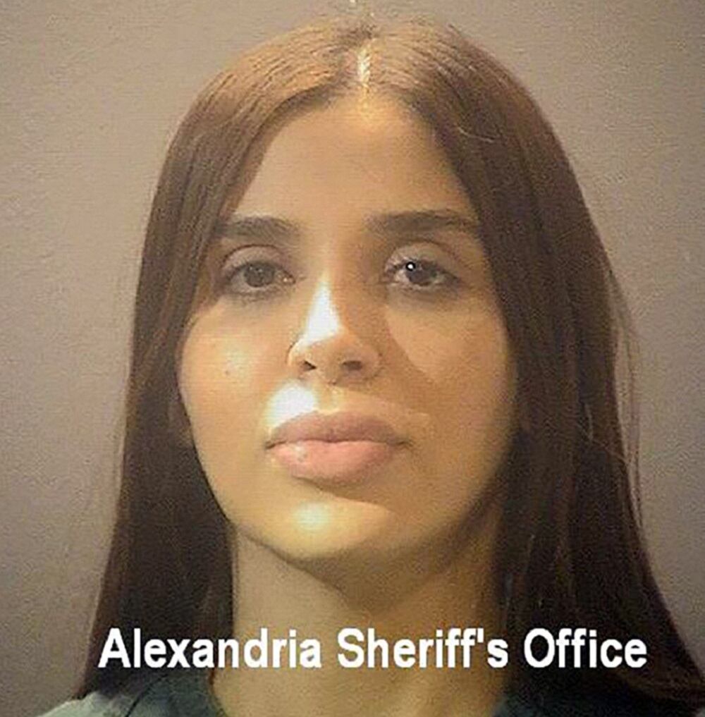 Fotografía de Emma Coronel difundida por la Oficina del Sheriff de Alexandría (Estados Unidos)