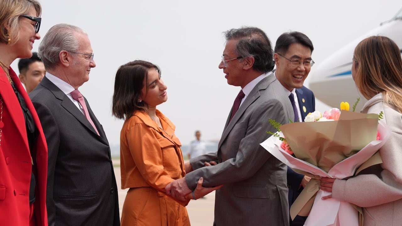 Visita de Petro a China busca reforzar cooperación bilateral y liderazgo latinoamericano, en el marco de la Cuarta Reunión Ministerial del Foro China-CELAC.