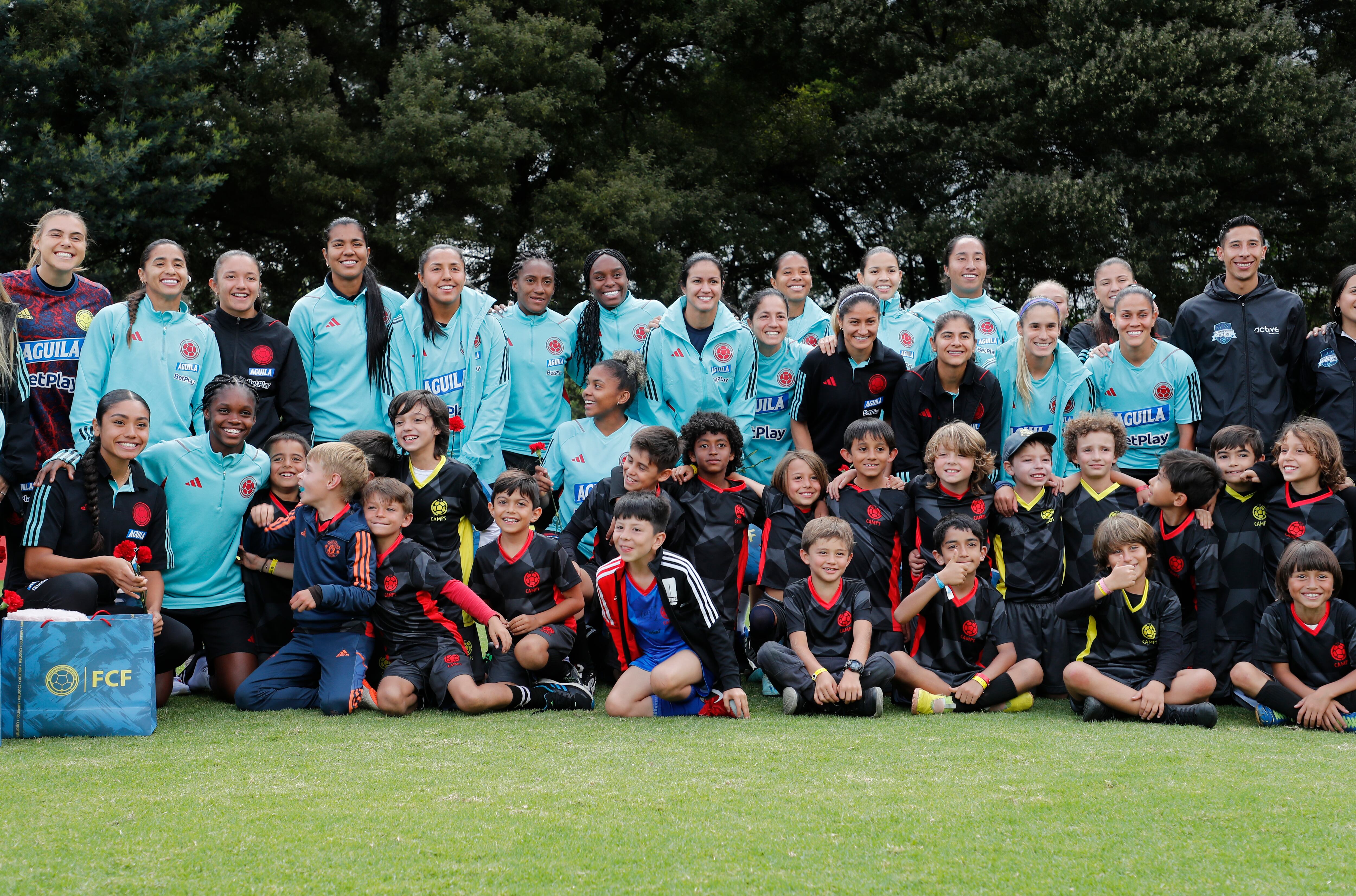 fans de la  Selección Colombia Femenina de Mayores rumbo a la  Copa Mundial de Australia  Nueva Zelanda 
Bogota julio 6 del 2023
Foto Guillermo Torres Reina / Semana