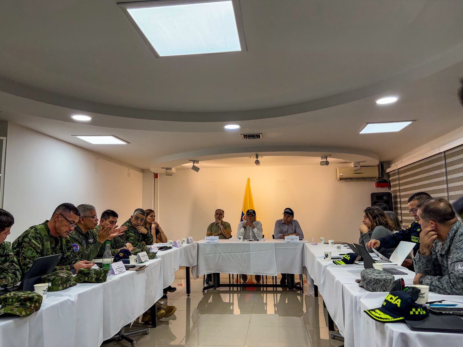 El presidente Gustavo Petro encabeza el Consejo de Seguridad en Cali.